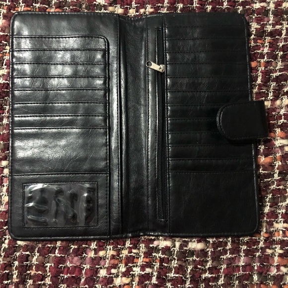 Black non-leather clutch/ wallet. - Picture 2 of 4